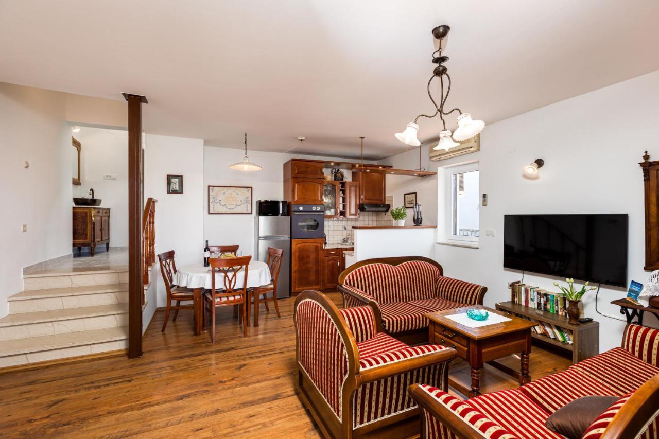 Bonihome Apartments Punat Bagian luar foto