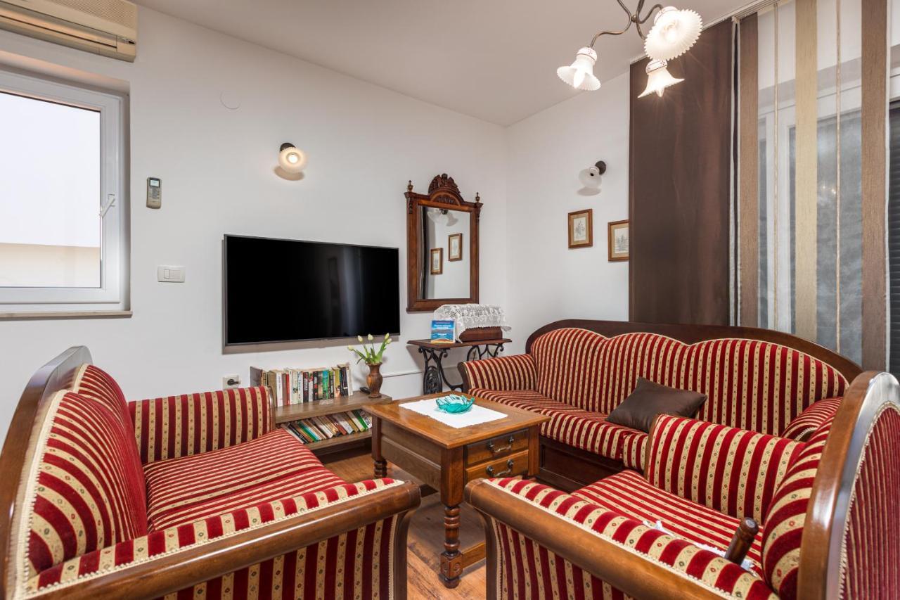 Bonihome Apartments Punat Bagian luar foto
