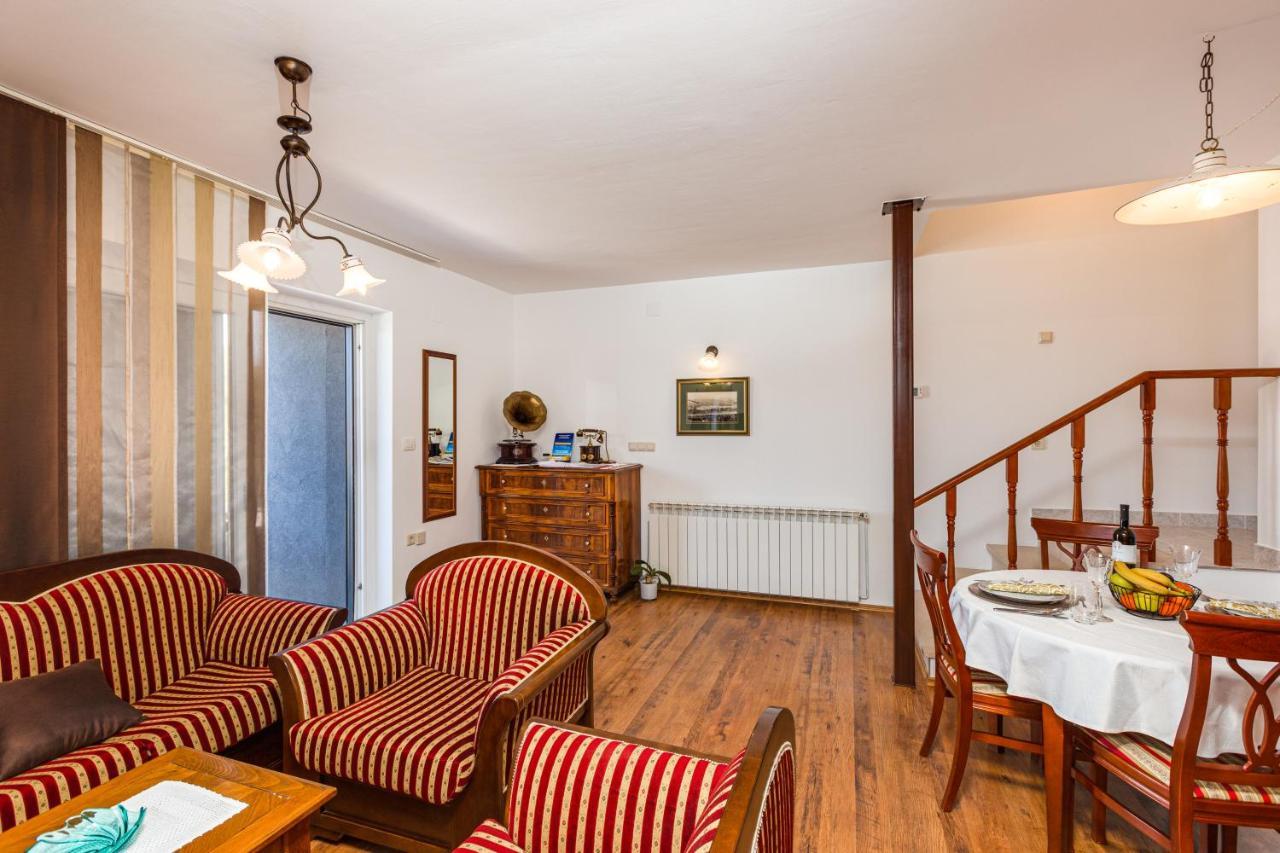 Bonihome Apartments Punat Bagian luar foto