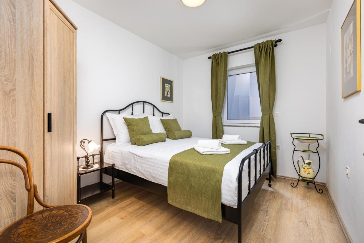 Bonihome Apartments Punat Bagian luar foto