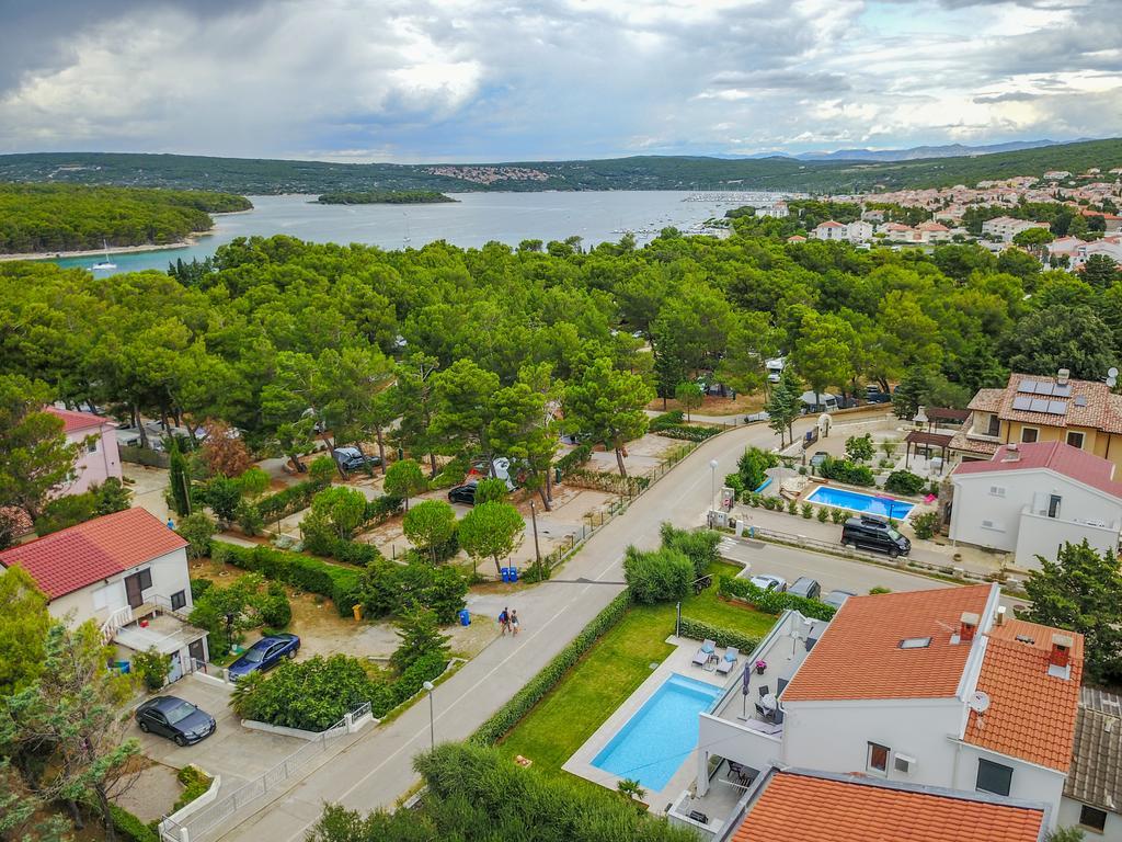 Bonihome Apartments Punat Bagian luar foto