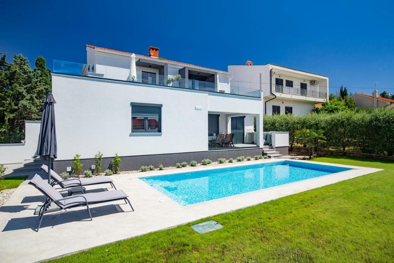 Bonihome Apartments Punat Bagian luar foto